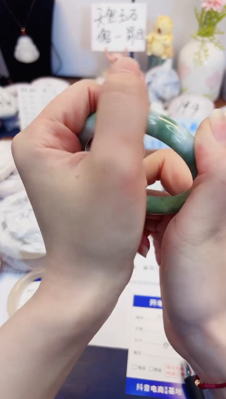 【闪购商品】石英质玉手镯未镶嵌191-翠玉-圈口60