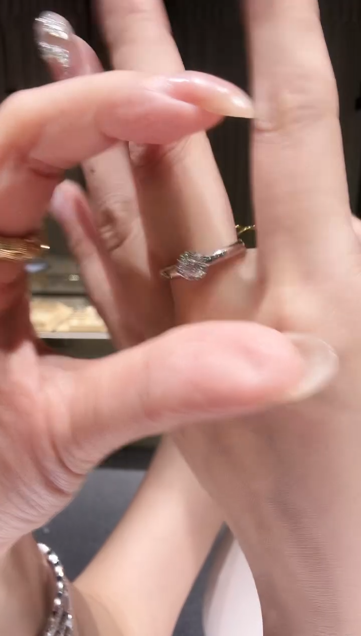 铂Pt950镶嵌戒指钻石AY0408-PT-  1克拉