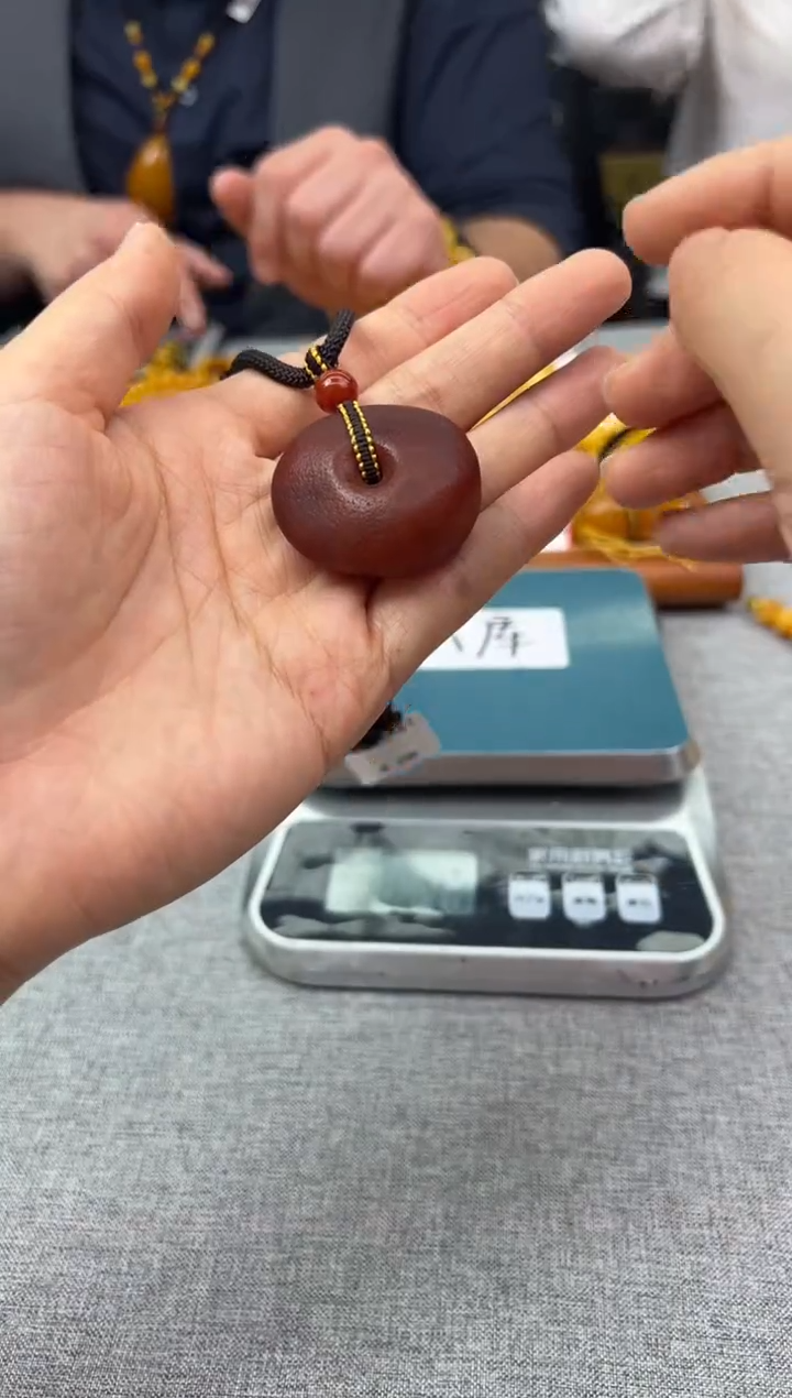 【闪购商品】琥珀颈饰未镶嵌秒拍号093