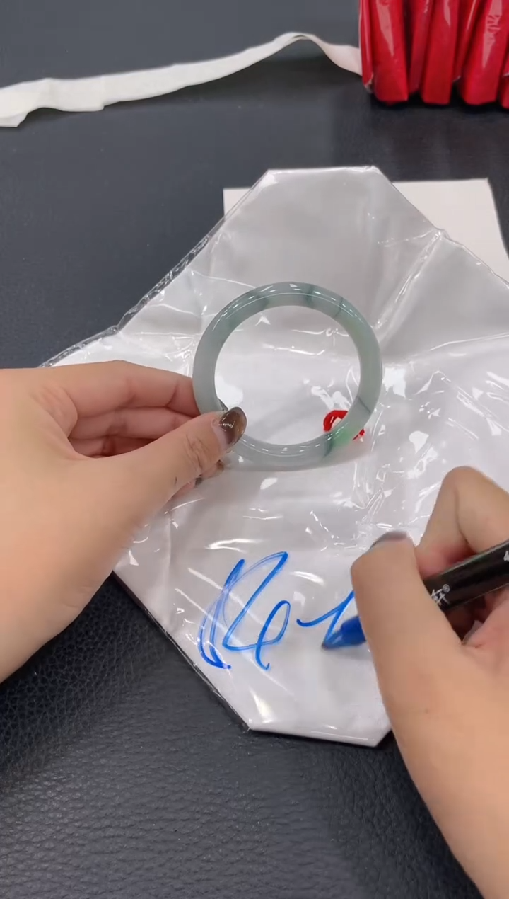 【闪购商品】翡翠手镯未镶嵌手镯