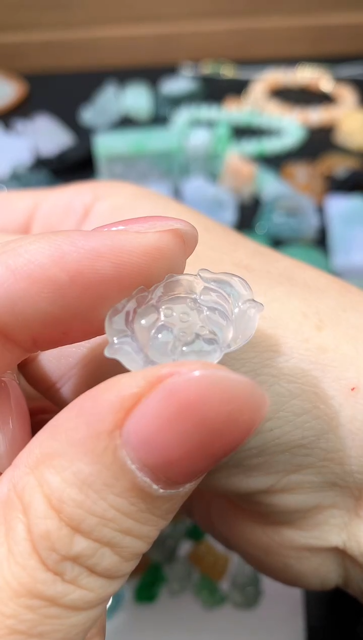 颈饰未镶嵌翡翠吊坠