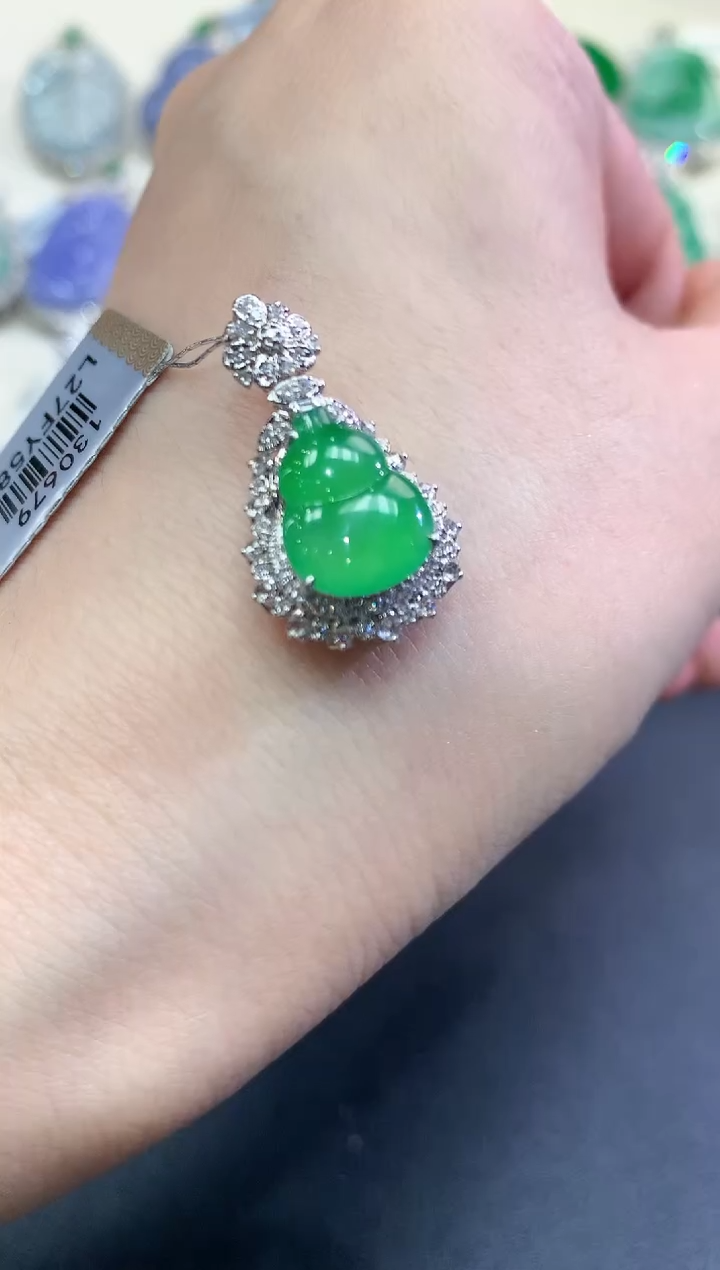 【闪购商品】翡翠颈饰18K金镶嵌C73  