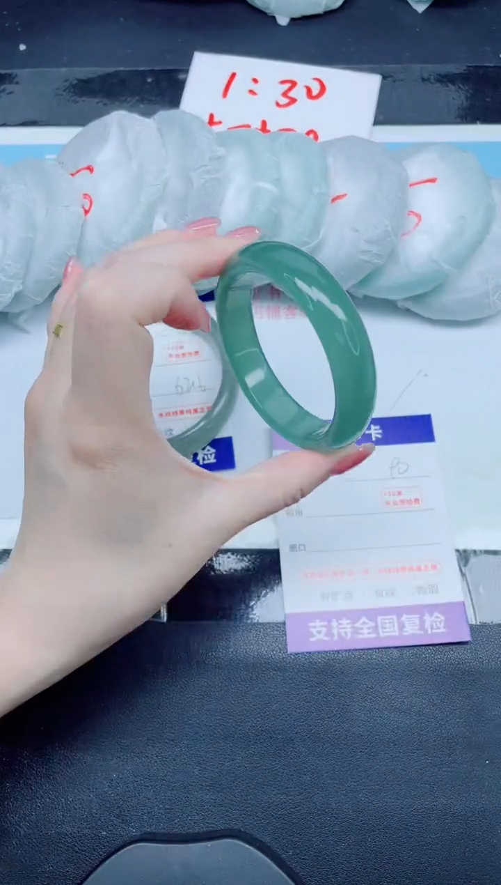 未镶嵌手镯石英质玉90-55