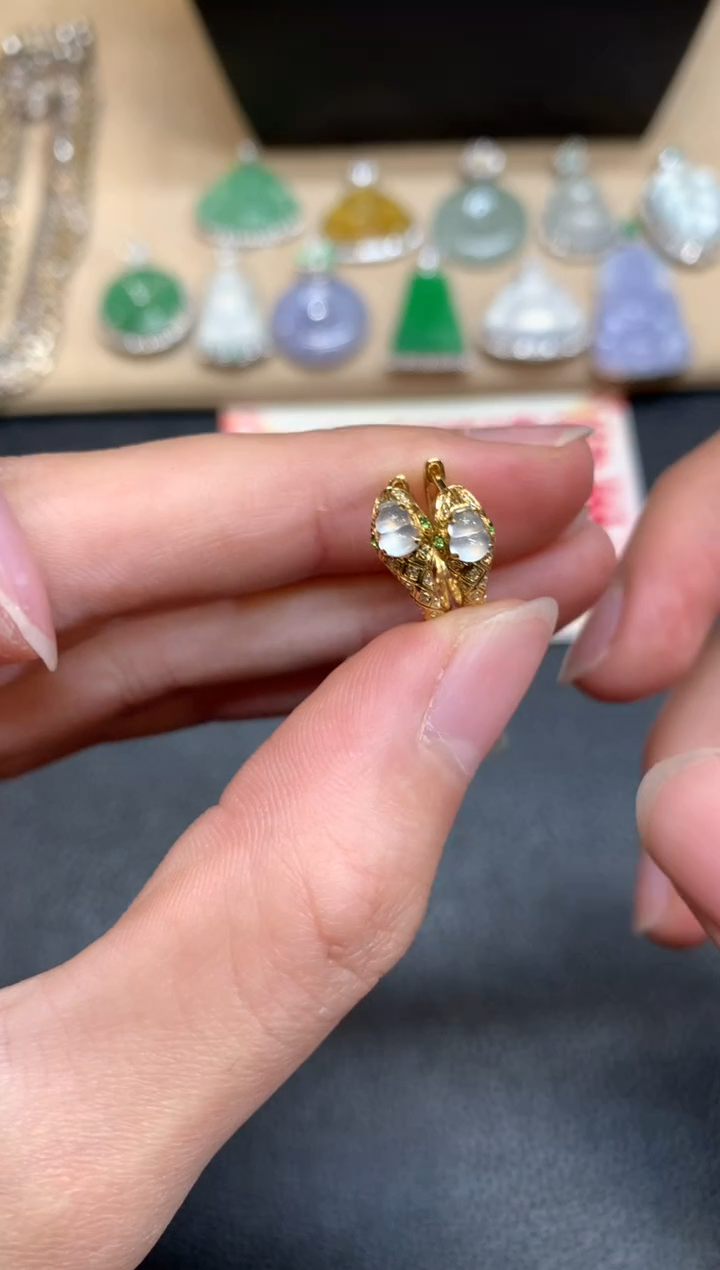 【闪购商品】翡翠耳饰18K金镶嵌葫芦【无服务费】