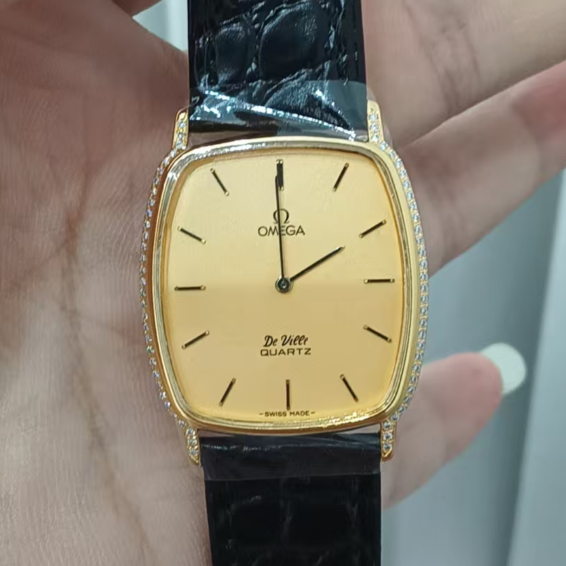 95新 Omega/欧米茄 石英表后镶钻盘29x30/256100568