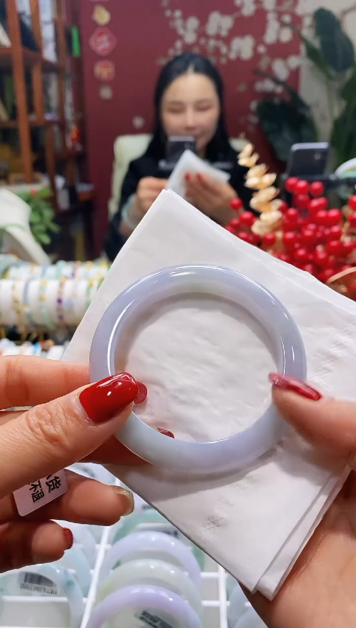 【闪购商品】翡翠手镯未镶嵌126圈口5354/10.6*8.6