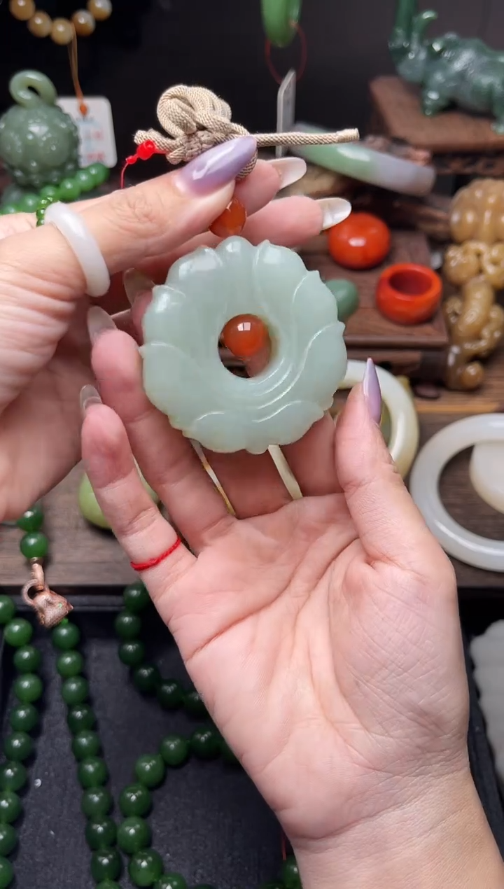 和田玉未镶嵌吊坠(不含链)且末青白 莲花9007628