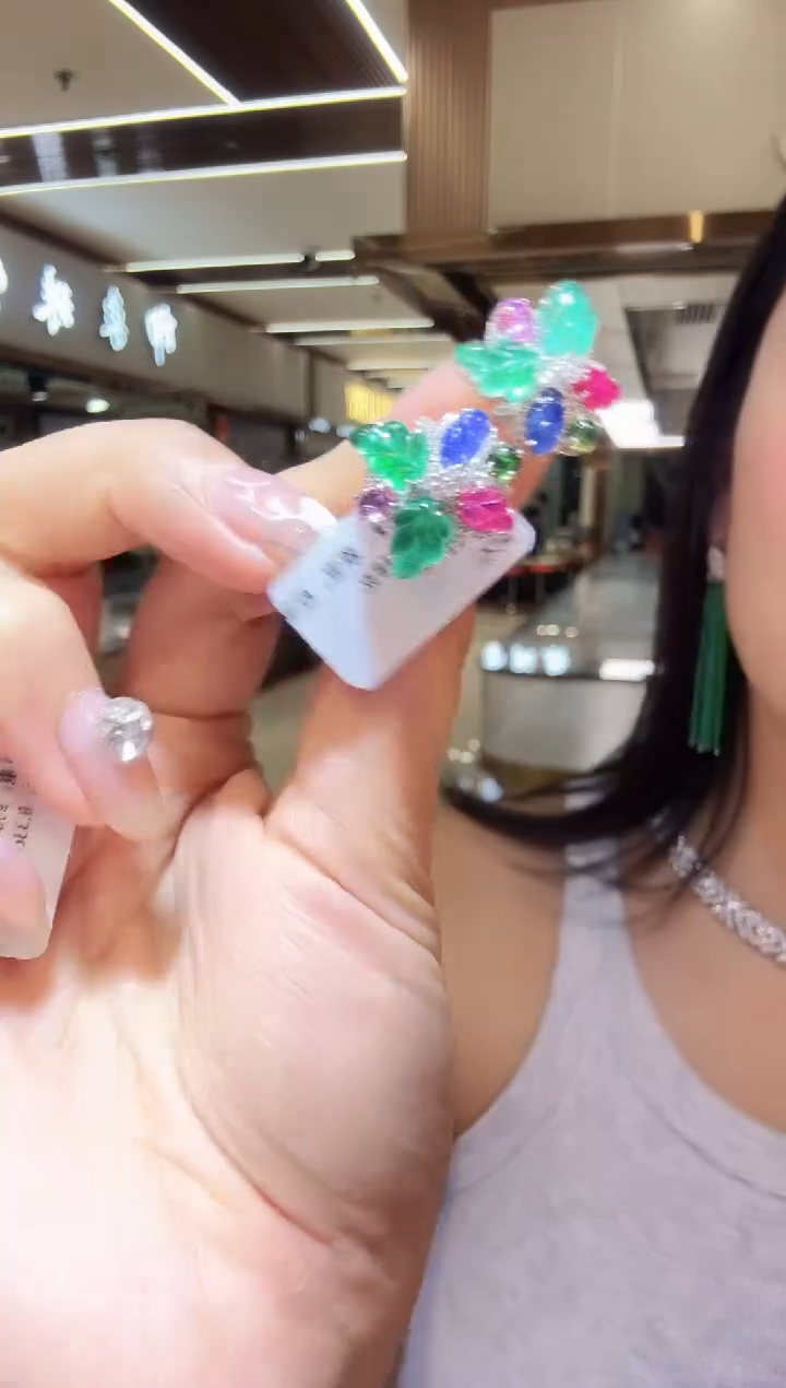 铂Pt950镶嵌耳饰祖母绿251116150013