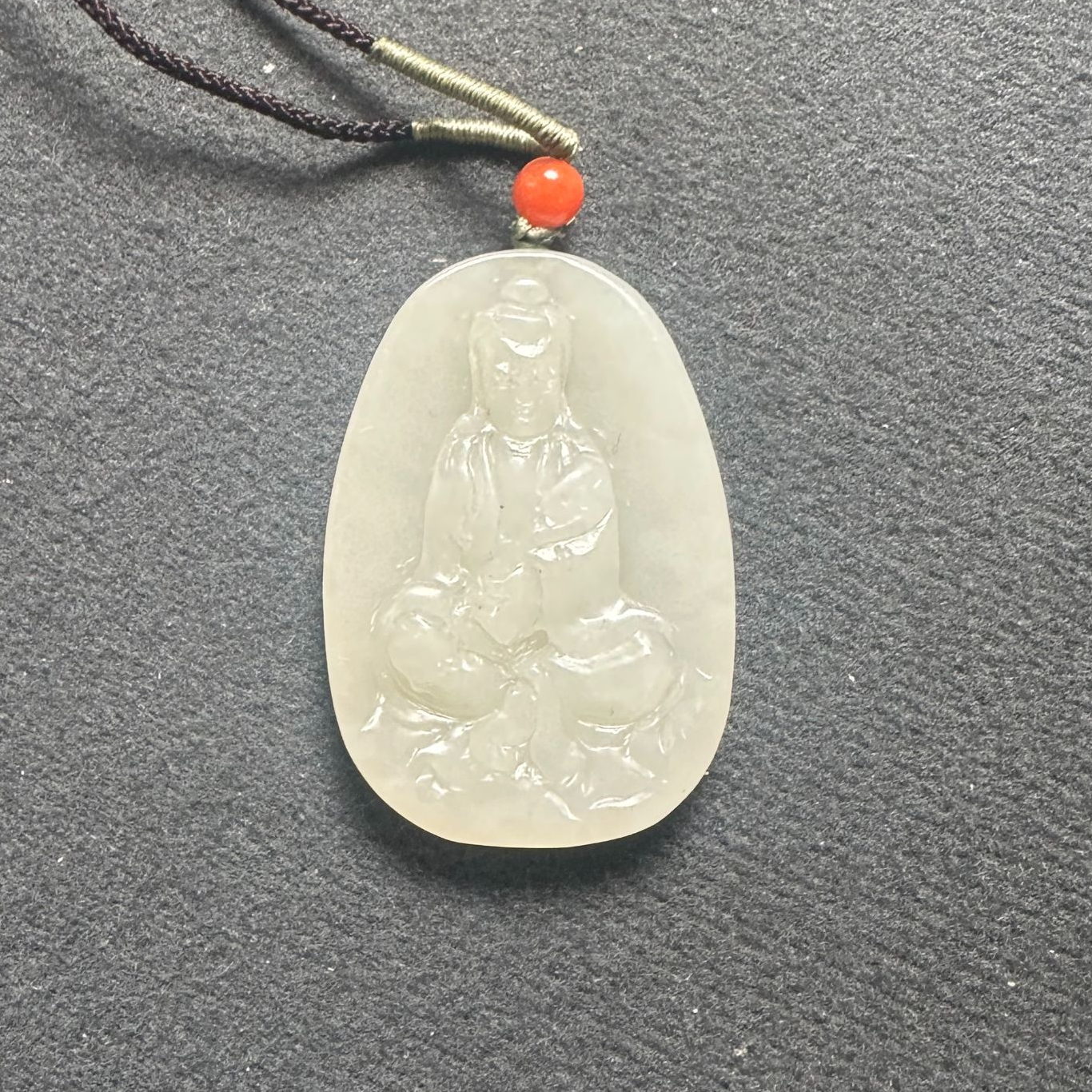 正宗和田玉精品精雕挂件