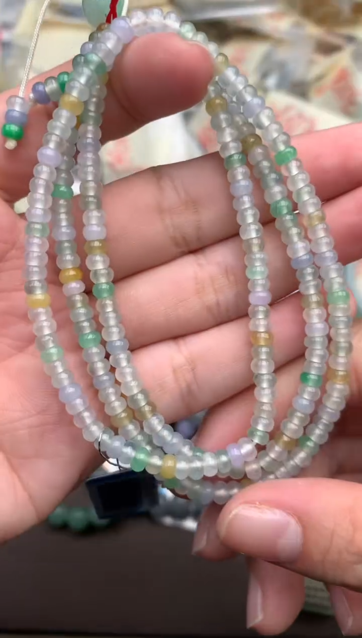 翡翠挂件未镶嵌—  