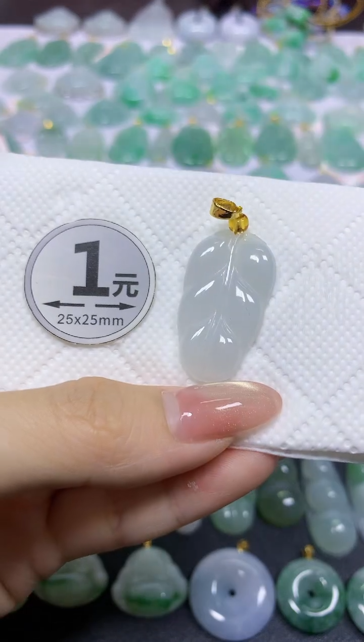 颈饰未镶嵌翡翠天然翡翠A货