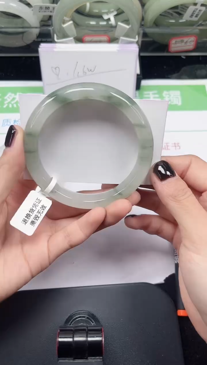 未镶嵌手镯石英质玉165-60/61