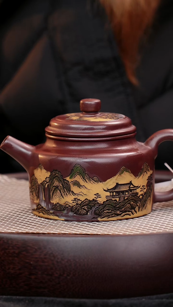 茶壶紫砂宜兴紫砂壶彩刻德钟h07080