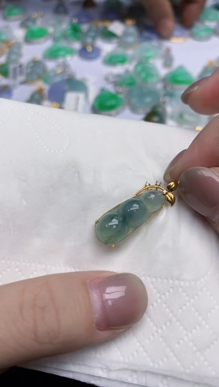 【闪购商品】翡翠颈饰18K金镶嵌天然翡翠A货