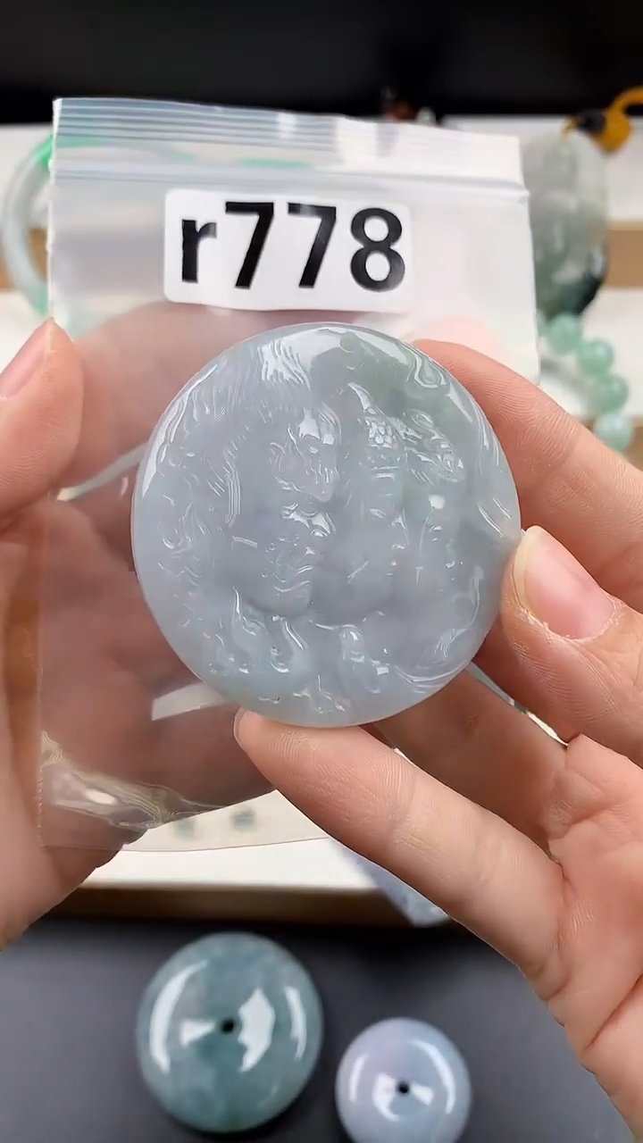 颈饰未镶嵌翡翠天然翡翠吊坠挂件