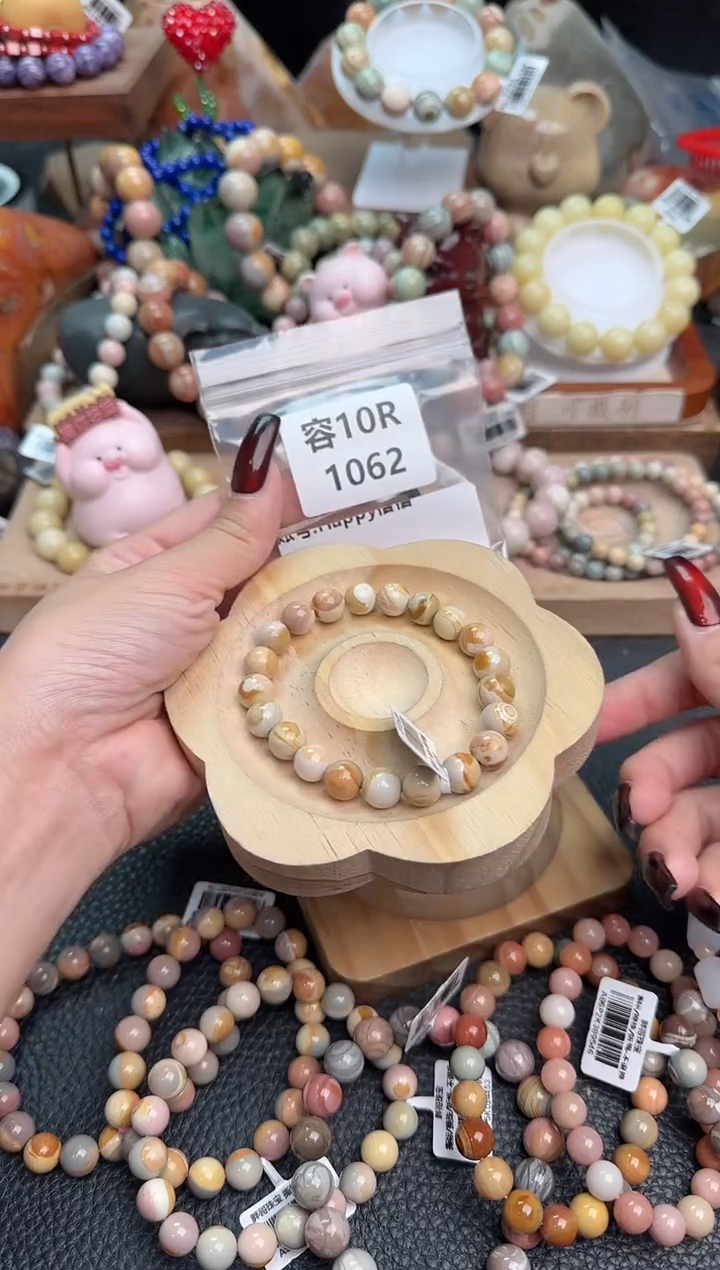 【闪购商品】石英质玉手链未镶嵌10R1062