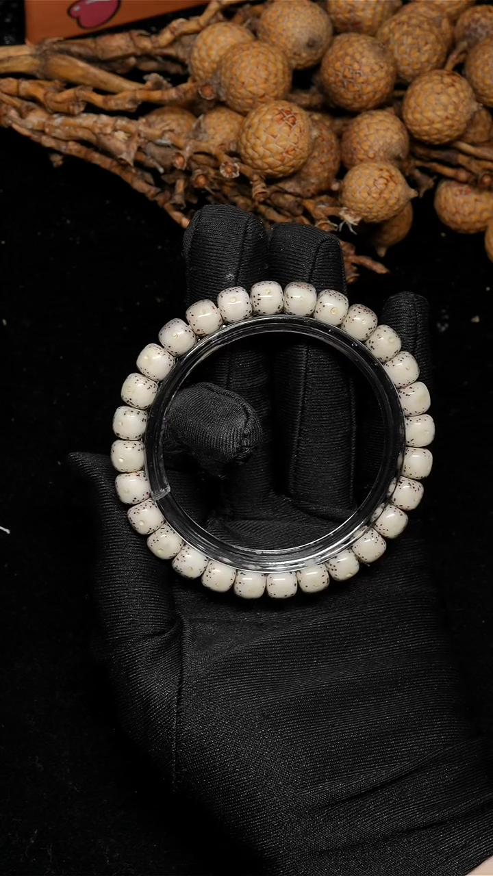 手串星月菩提8*7骨瓷白火龙果星-S100-SS