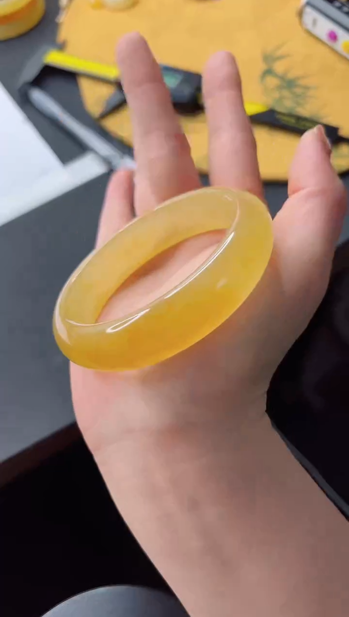 【闪购商品】石英质玉手镯未镶嵌347-60+