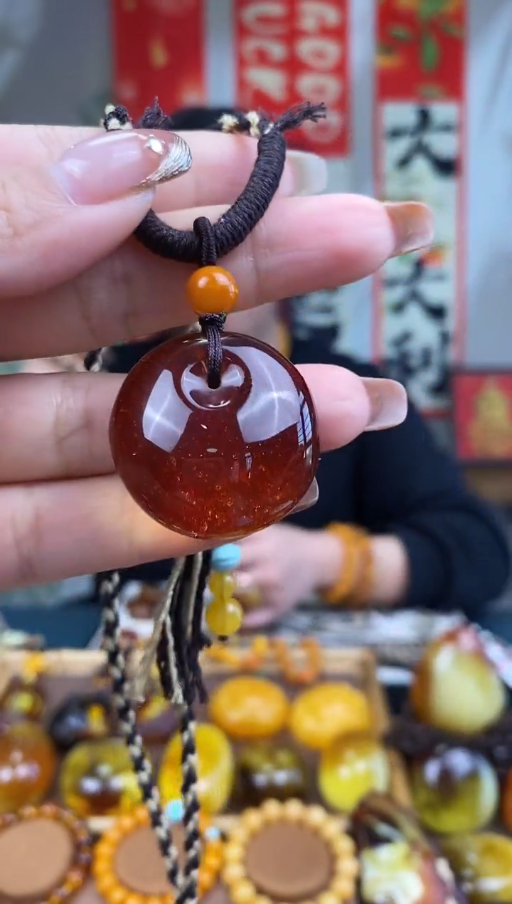 【闪购商品】琥珀裸石未镶嵌基地发货 一物一证 顺丰包邮