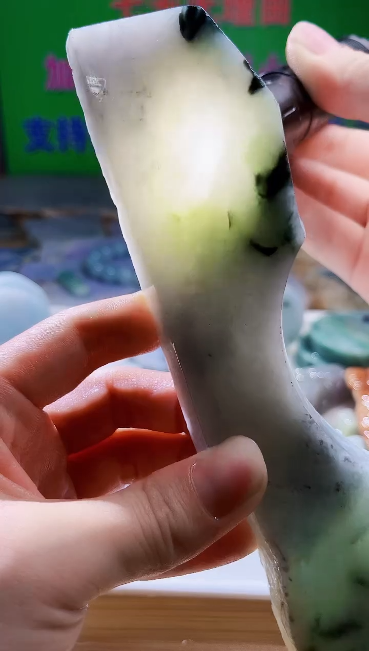 翡翠未镶嵌颈饰翡翠A货715