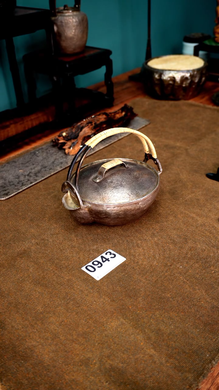 【闪购商品】0943铜提梁银壶388.1克容量400