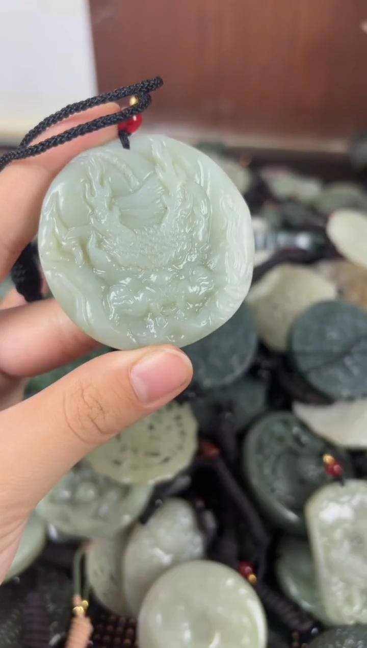 【闪购商品】和田玉颈饰未镶嵌1
