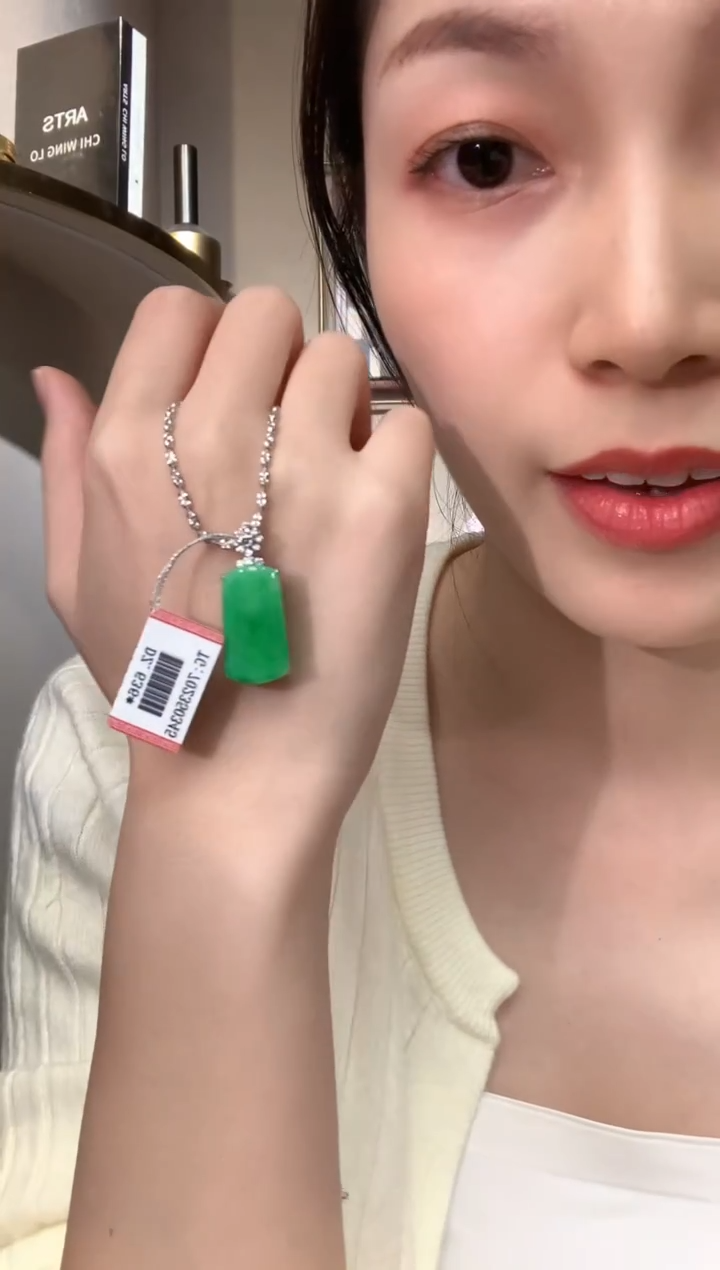 吊坠(不含链)18K金镶嵌翡翠冬日珠宝Q125