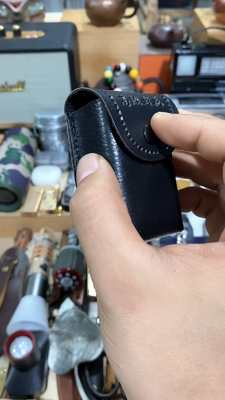 瓷片闪购商品  如图所示