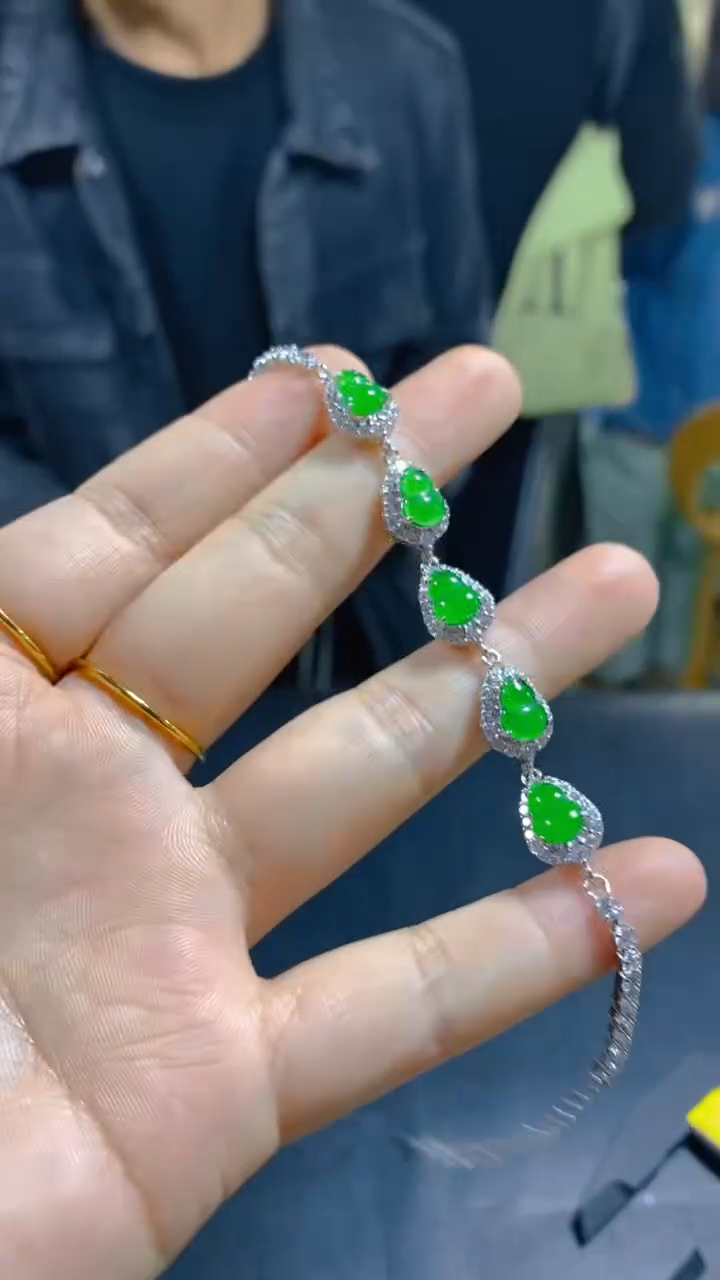 【闪购商品】翡翠手链未镶嵌0262960378多样性发一