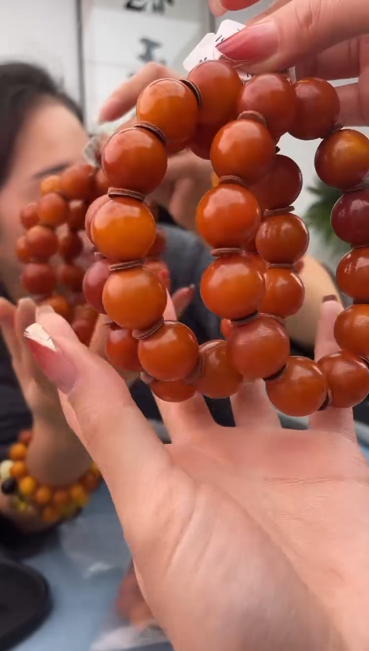 【闪购商品】琥珀珠宝奇石未镶嵌假一赔十，多样性发一件041 18