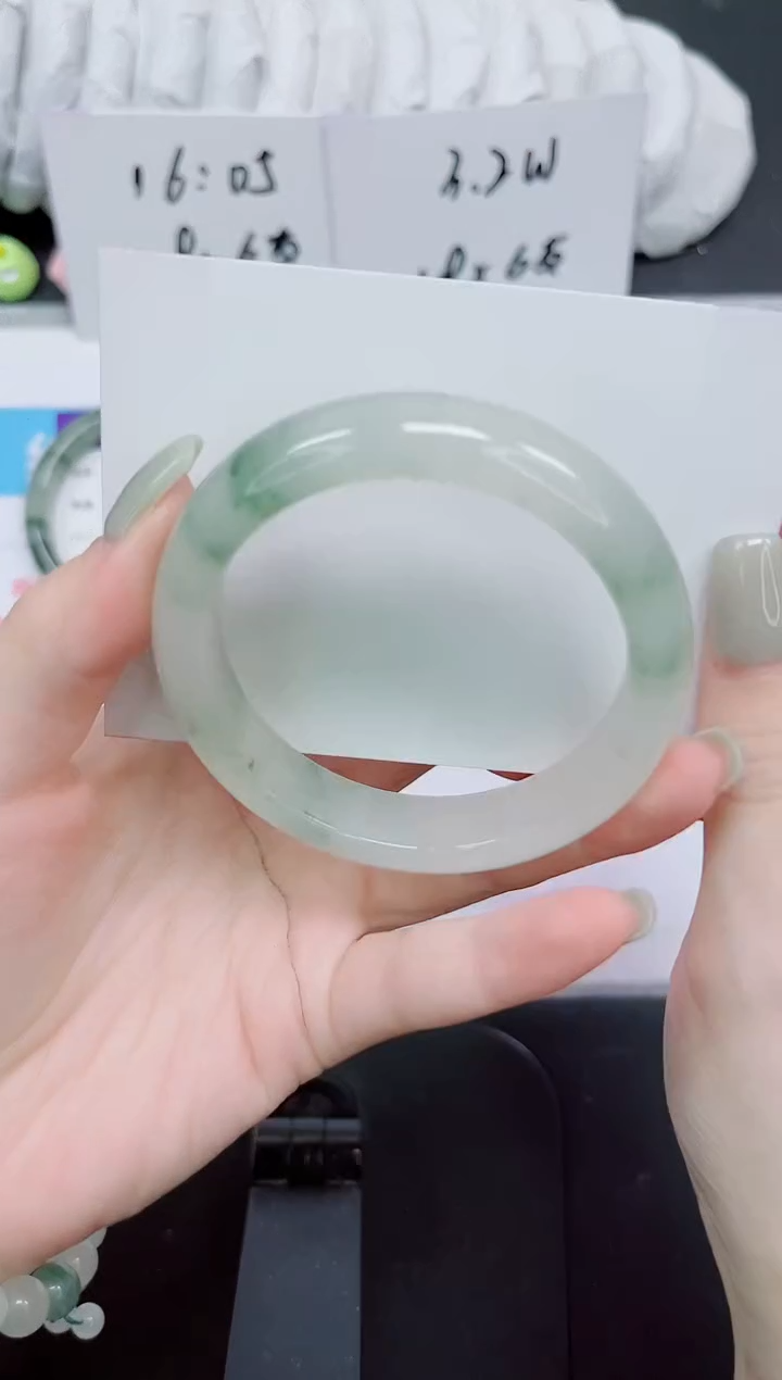 石英质玉未镶嵌手镯177