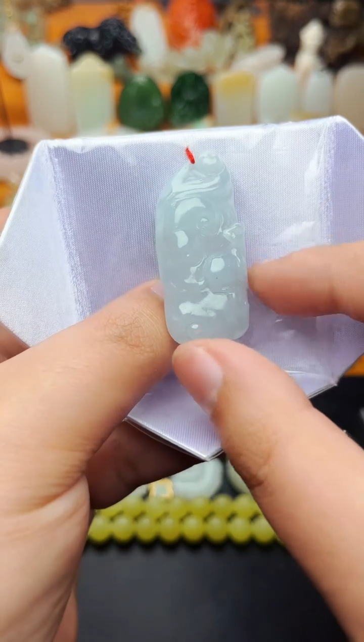 【闪购商品】翡翠颈饰未镶嵌如意01