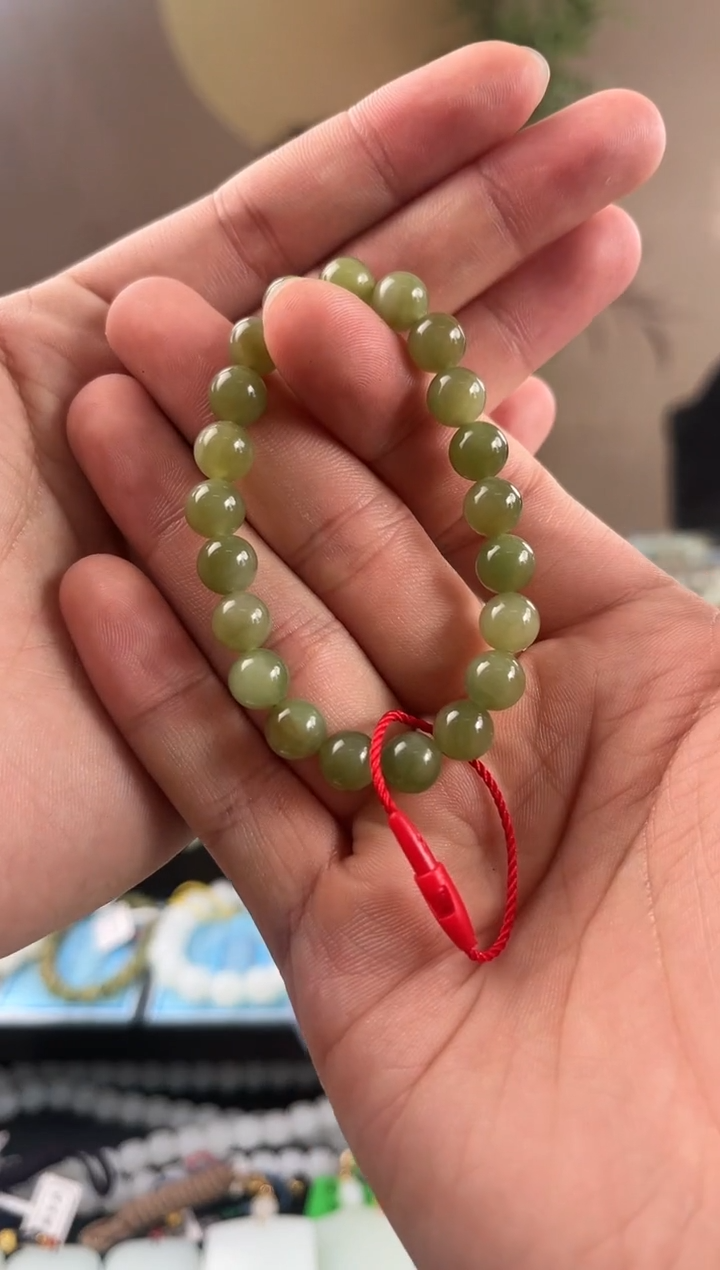 【闪购商品】和田玉手串未镶嵌且末黑羊洞碧玉手串卡8微色差