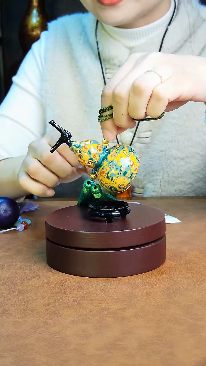 【闪购商品】213直播一物一图大漆酒葫芦送底座