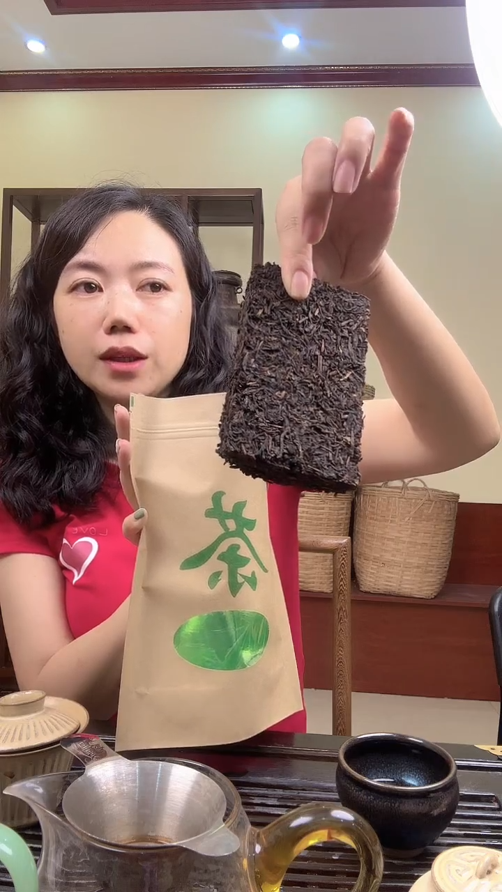 彩选单品2010年糯香小方砖六堡茶90g