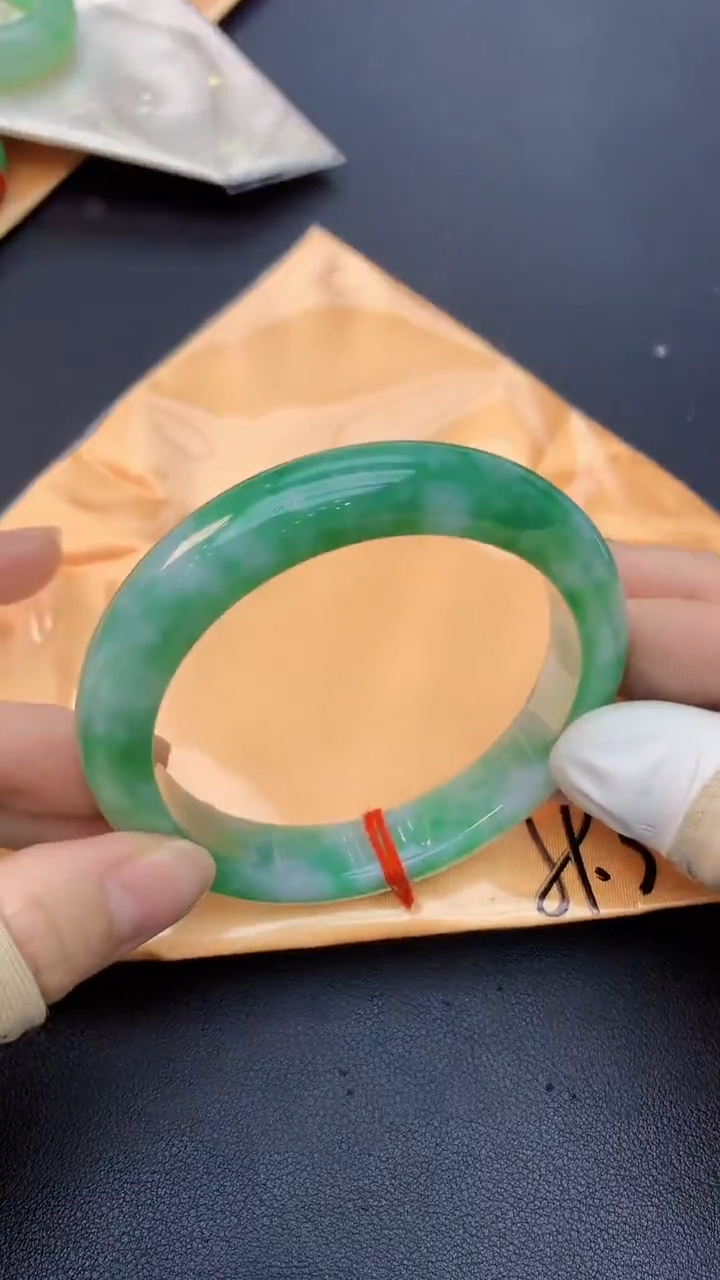 未镶嵌手镯翡翠0232385235