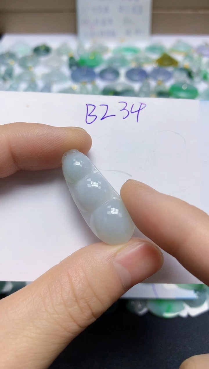 颈饰未镶嵌翡翠天然缅甸翡翠A货翡翠百元以上9元证书费自理