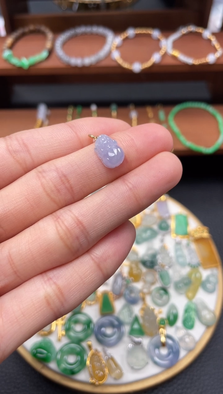 【闪购商品】翡翠吊坠(不含链)18K金镶嵌一个   JK637