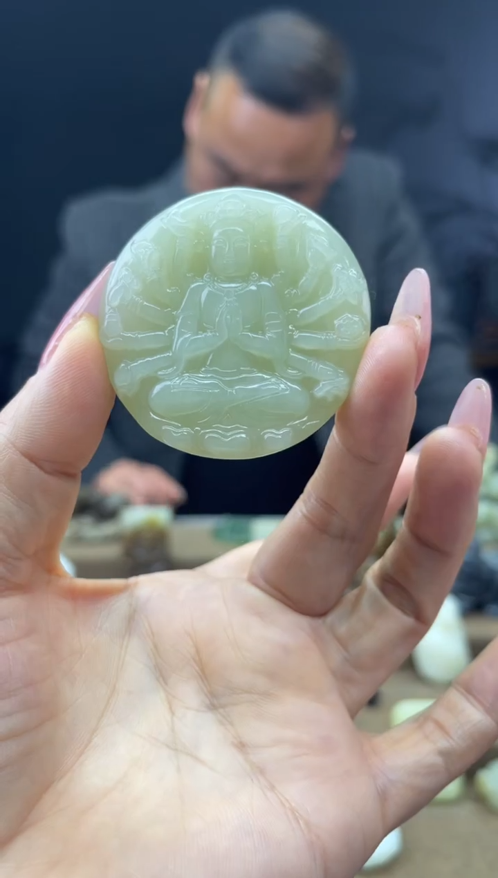 颈饰未镶嵌和田玉1