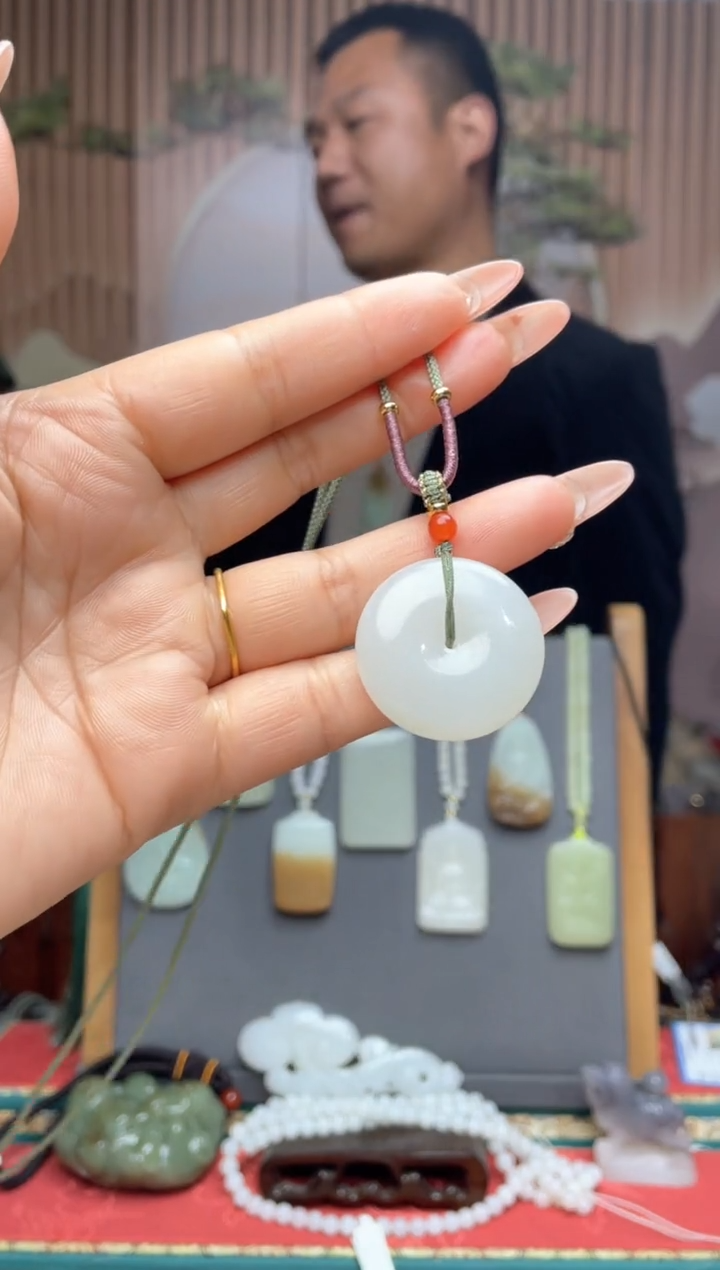 【闪购商品】和田玉颈饰未镶嵌一