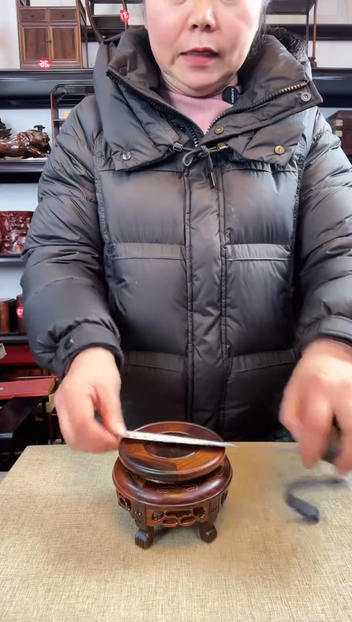 木老李红木工艺品590瑕疵