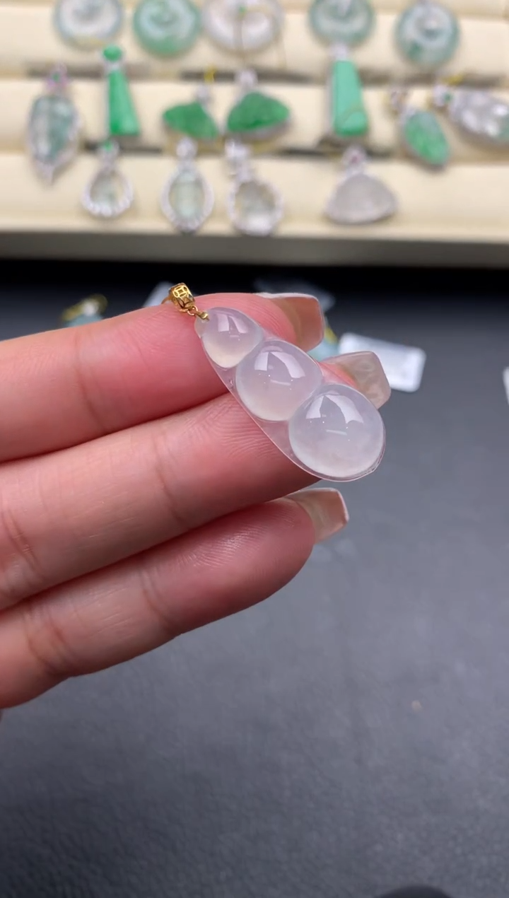 【闪购商品】翡翠颈饰18K金镶嵌D511......