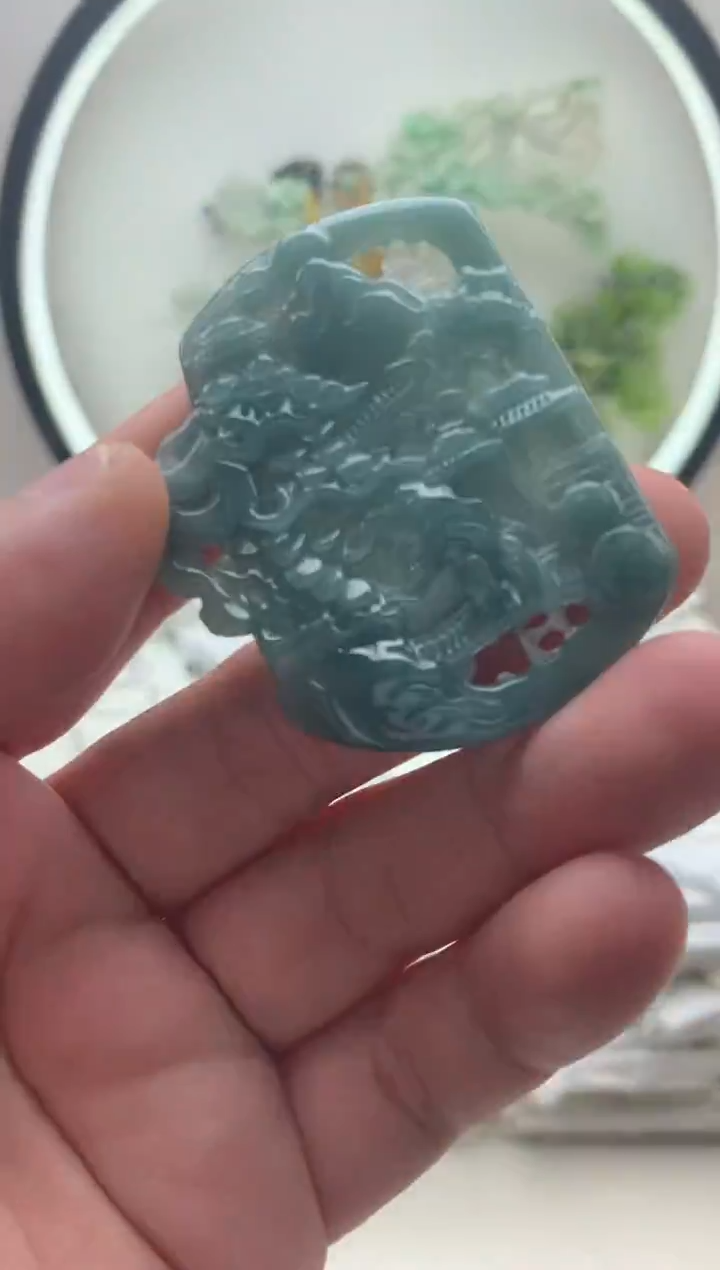 颈饰未镶嵌翡翠山水牌