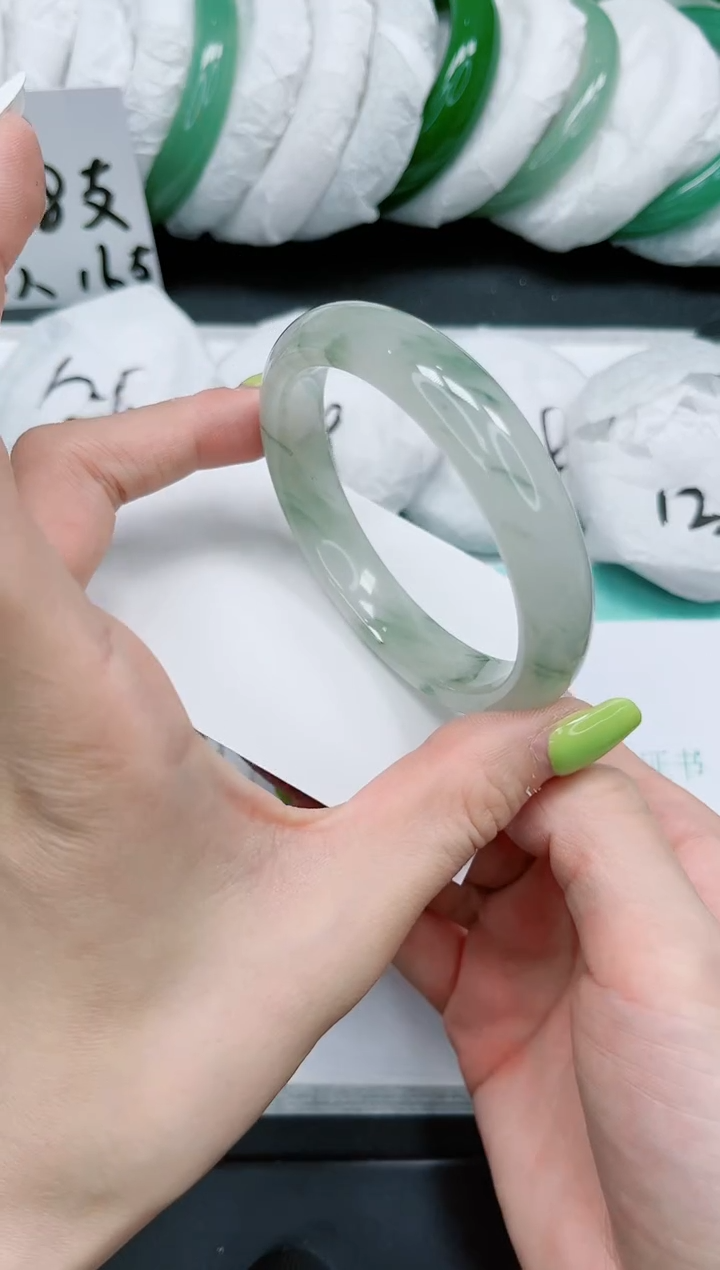 石英质玉手镯未镶嵌692/60