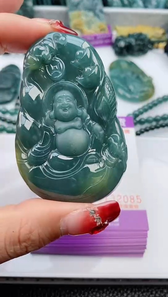 【闪购商品】翡翠颈饰未镶嵌           