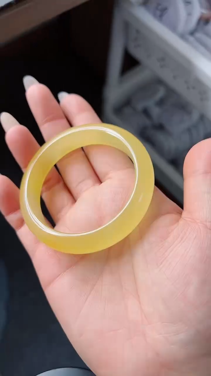 【闪购商品】石英质玉手镯未镶嵌862-57