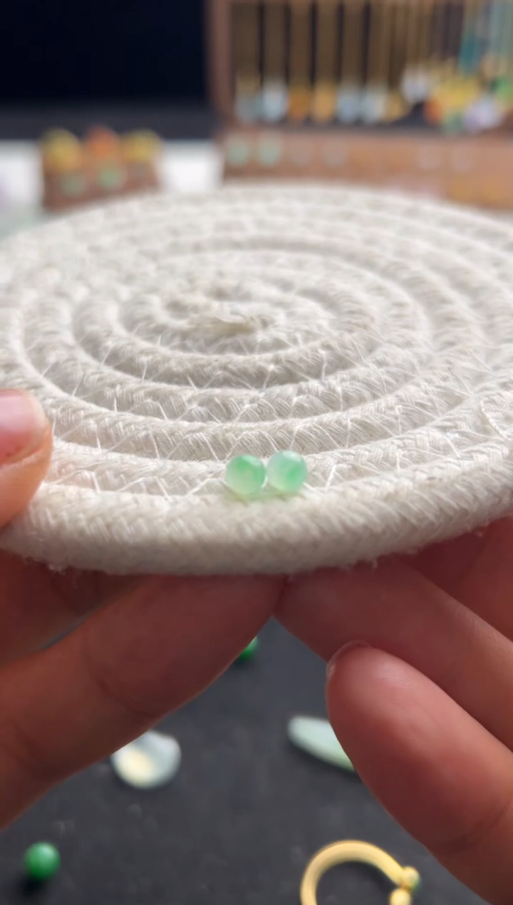 【闪购商品】定制翡翠未镶嵌绿珠一对390+39-yjf136无鉴赏