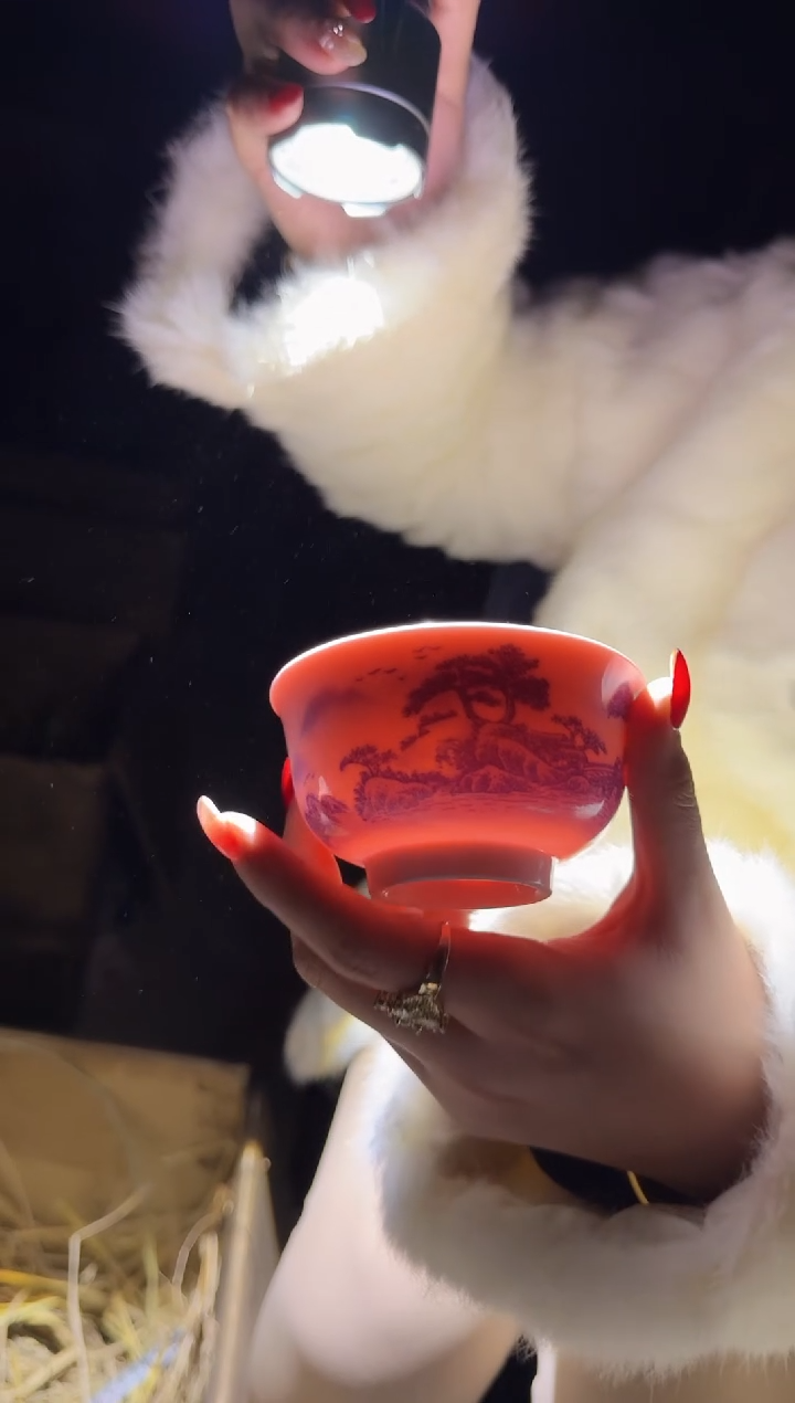 杯子陶瓷红稀青花山水品茗杯+礼盒