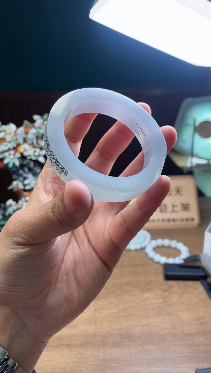 【闪购商品】定制翡翠手镯未镶嵌定制