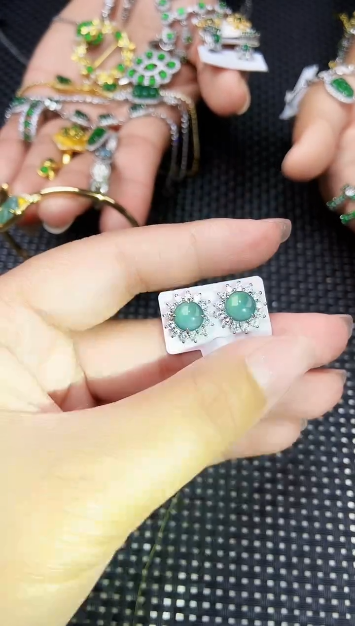 翡翠未镶嵌耳饰111111111